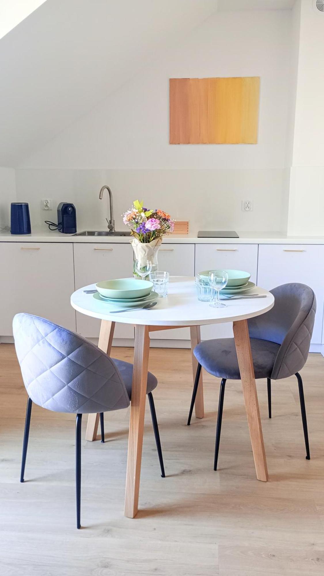 Slow Apartment