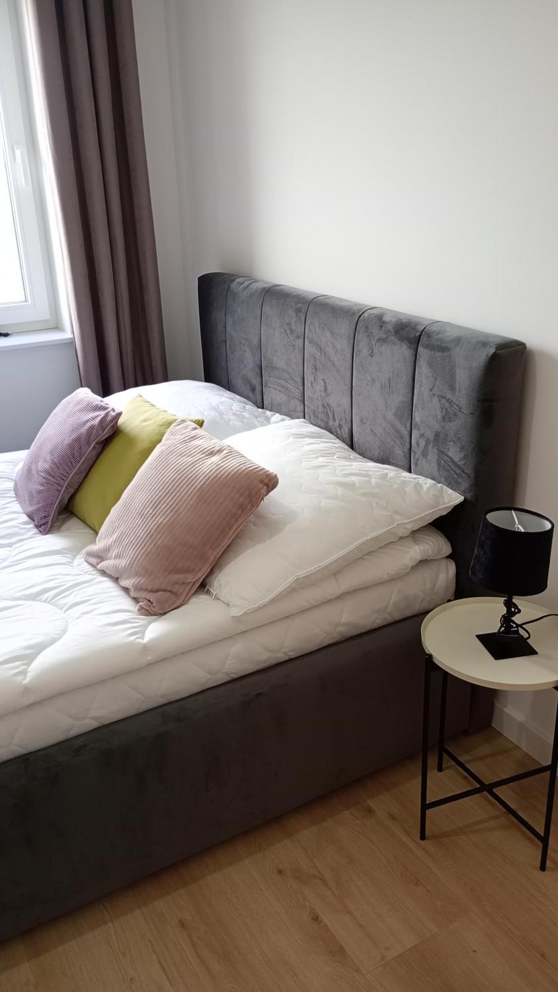 Slow Apartment *